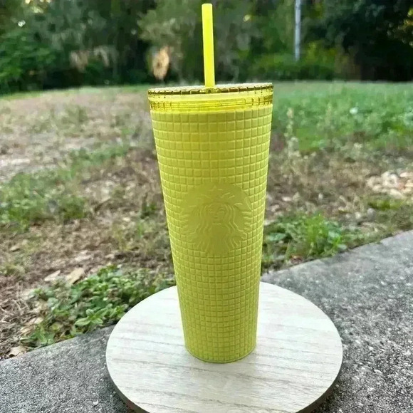 Starbucks Meadow Yellow Grid Soft Touch Tumbler Venti 24 oz NEW - Picture 1 of 6